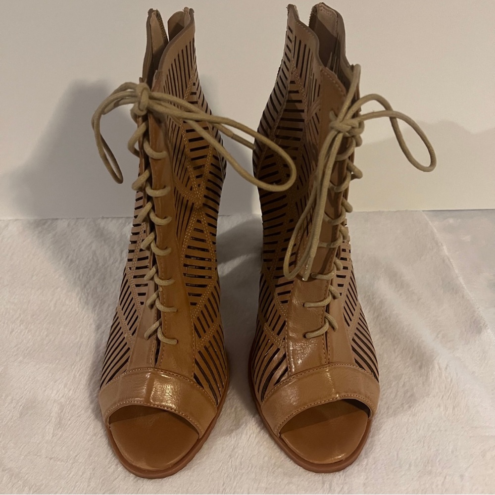 Chelsea Moreland Open Toe Block Heel Zip Up Ankle Boots| Size: 11W